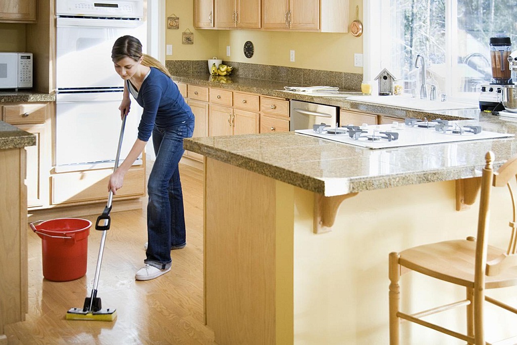 KITCHEN-FLOOR-CLEANING-1