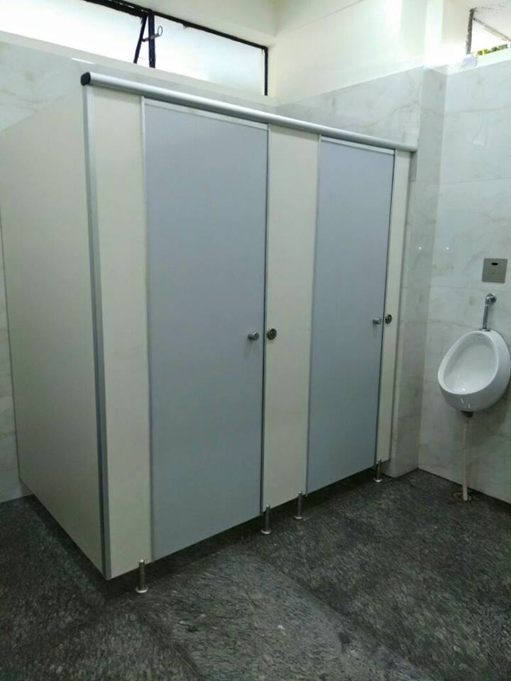 Restroom Partition (3)