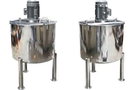 ss-mixing-tank-with-agitator